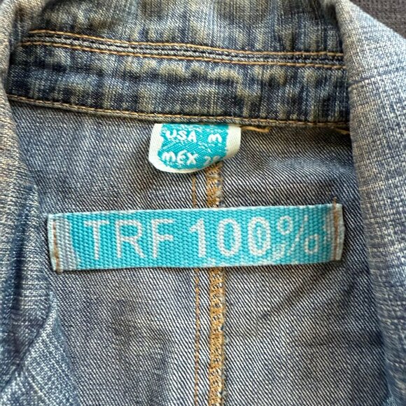 TRF 100% Denim Button Front Jean Utility Jacket Womens Medium StreetStyle Blue - Picture 2 of 8